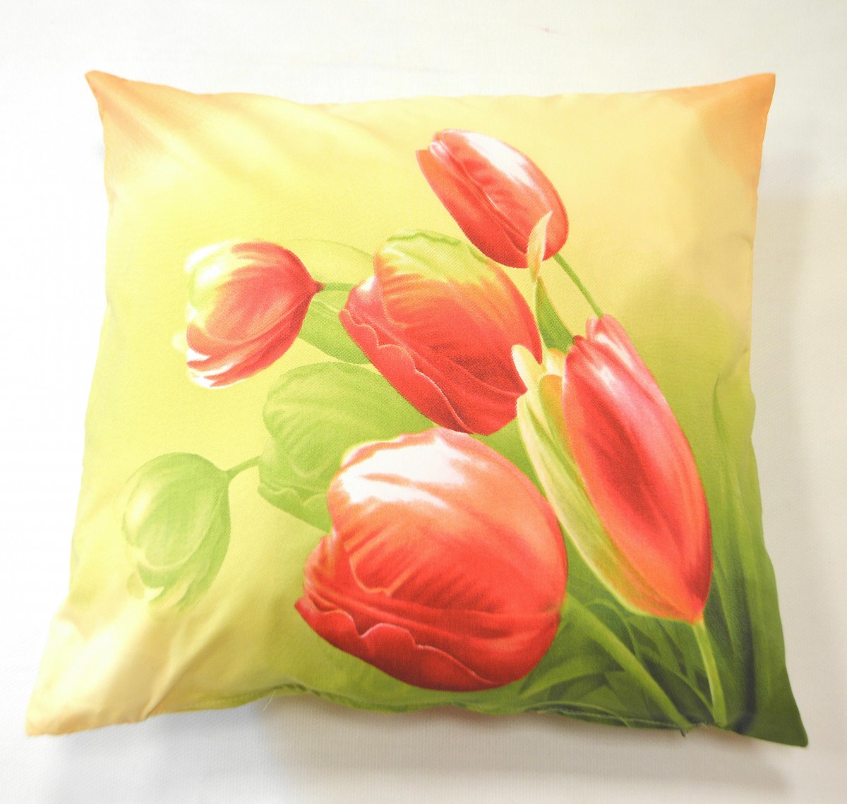 POLŠTÁŘEK 3D - TULIPÁNY POLŠTÁŘEK 3D - TULIPÁNY