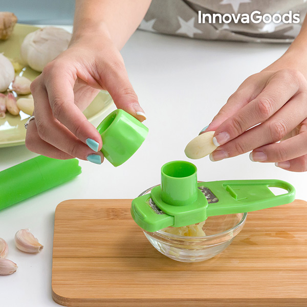 Loupač a Struhadlo na Česnek InnovaGoods Loupač a Struhadlo na Česnek InnovaGoods